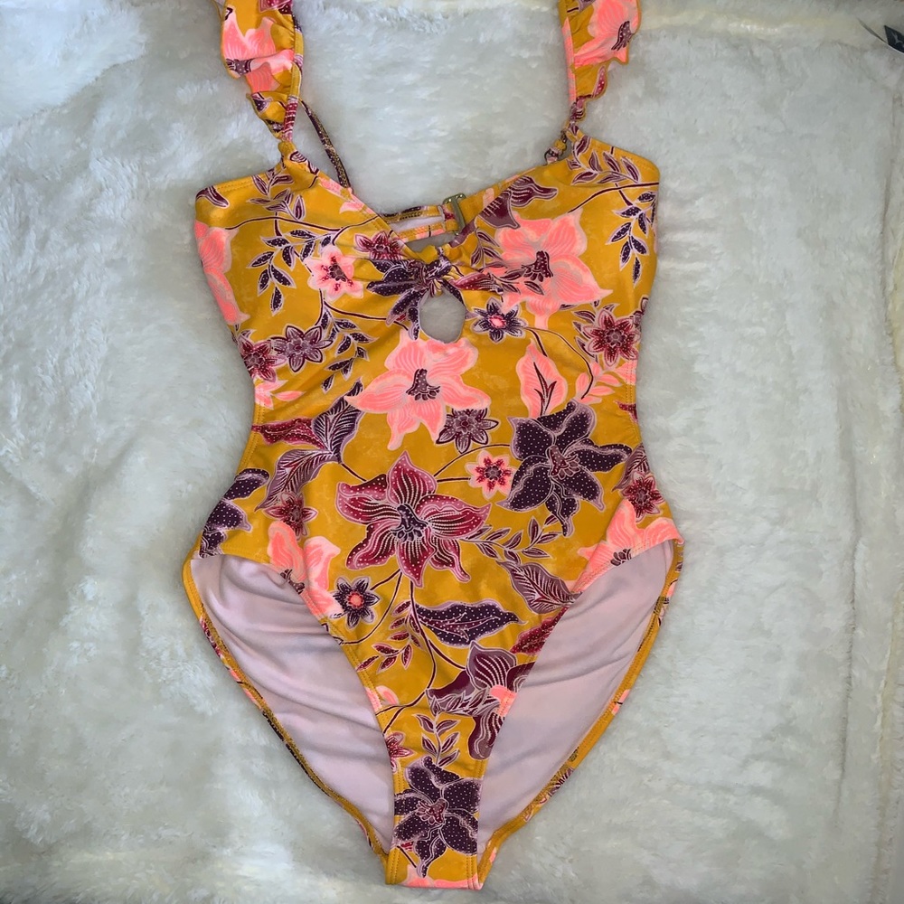 Floral bathing suit L